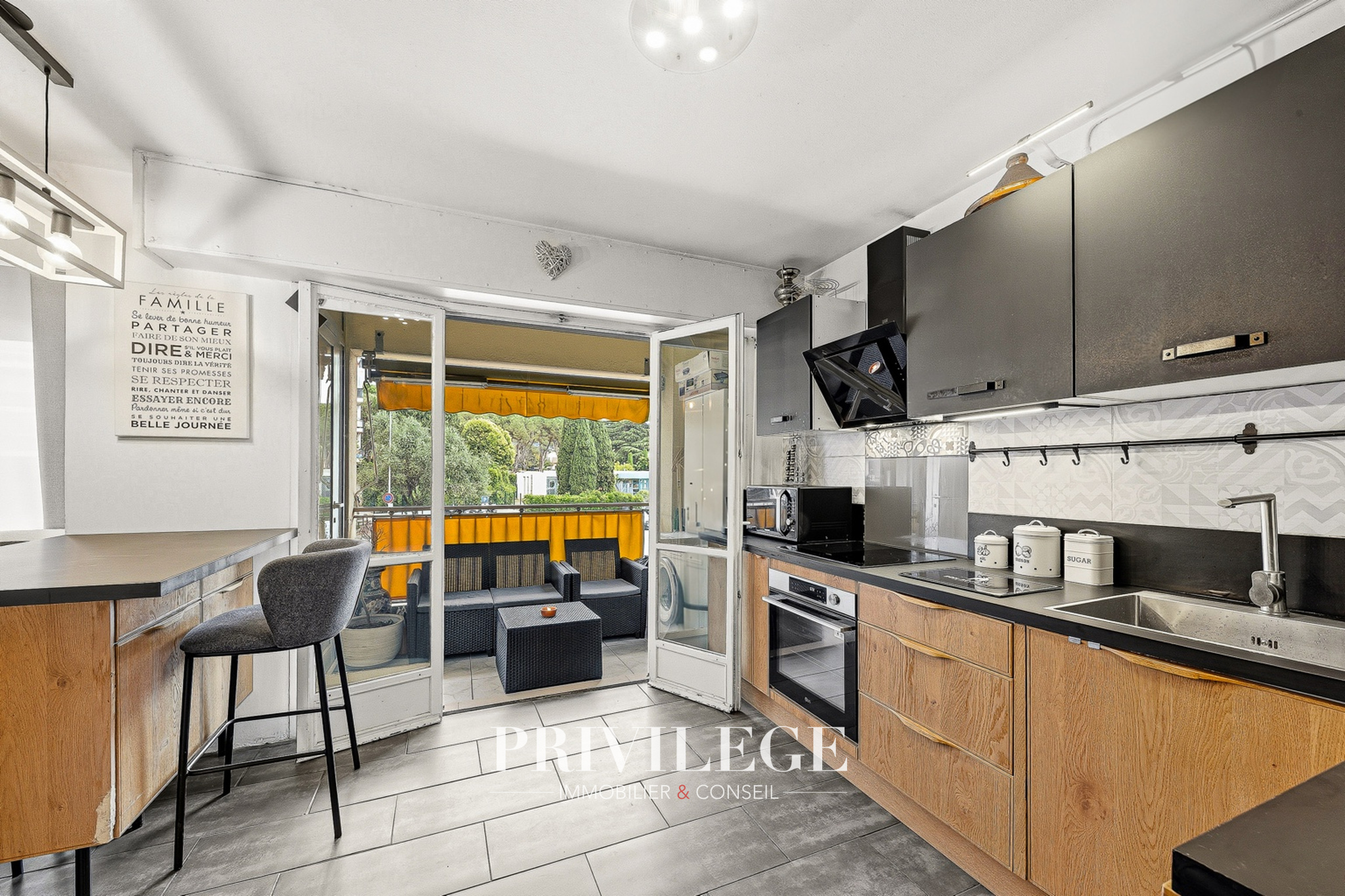 Exclusivité — Appartement 3 pièces avec balcon, parking et cave — Le Cannet Rocheville